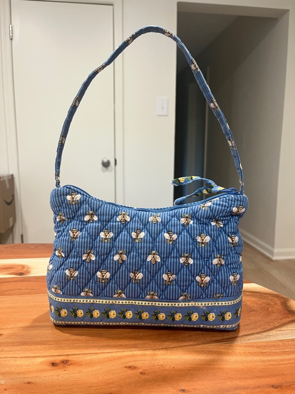 Vera Bradley Vintage Bees Molly Handbag - Picture 3 of 4